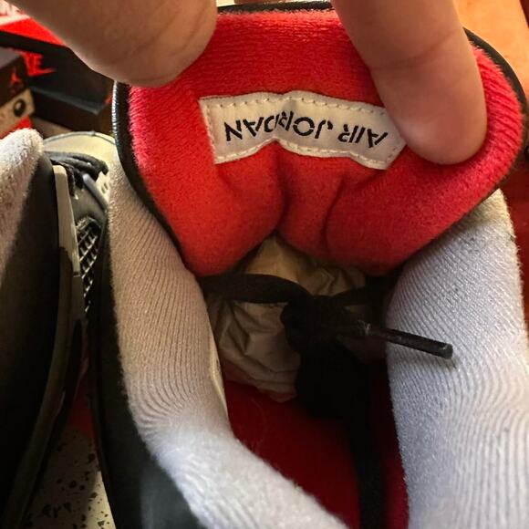 Jordan 4 Retro Bred Reimagined - Picture 6 of 8